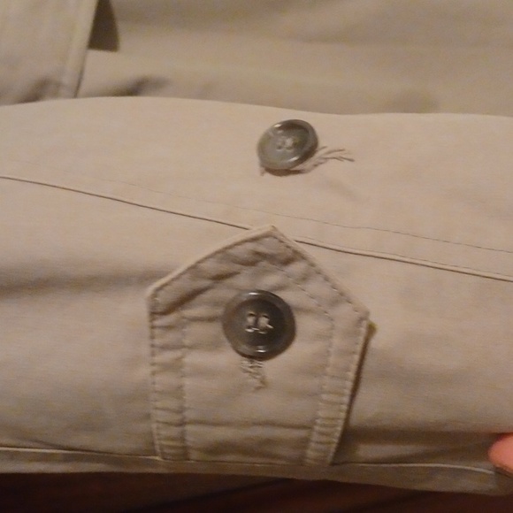 👄SALE! London Fog Trench Coat EUC 44L SALE!  On Sale through February 2025. - Picture 4 of 12